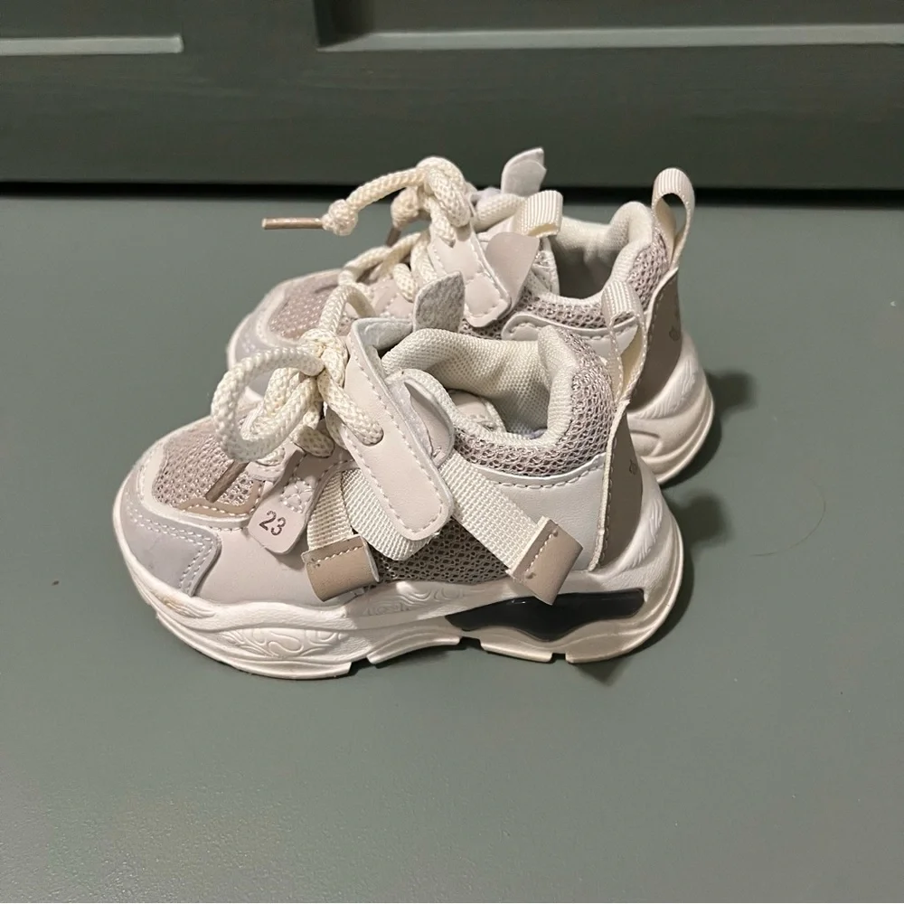 SHEIN Chunky Neutral Toddler Sneakers - Picture 3 of 6